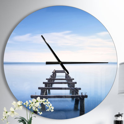 Jetty Remains in Blue Lake - Horloge murale moderne