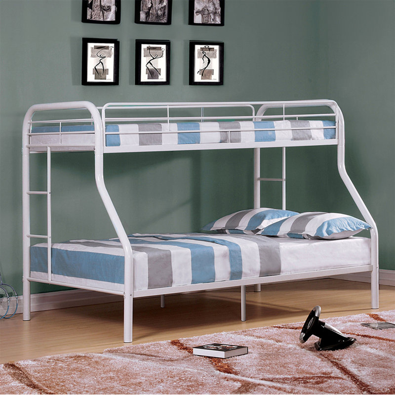 Lit simple superposé au dessus d'un lit double en métal de style contemporain avec échelle en angle, blanc, Blanc