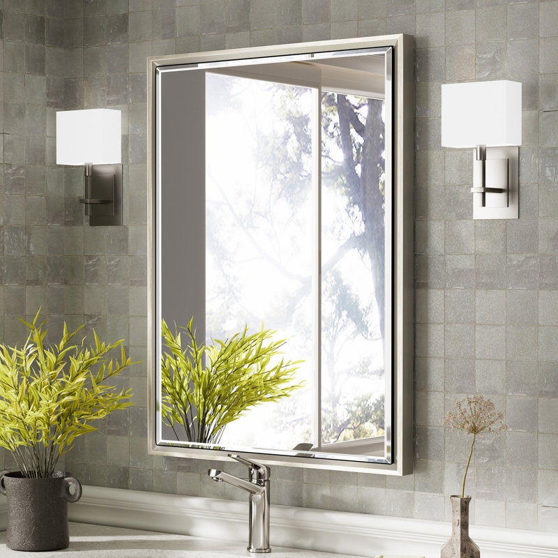 Miroir de salle de bain Lohoski, Nickel brossé, 32 po x 24 po