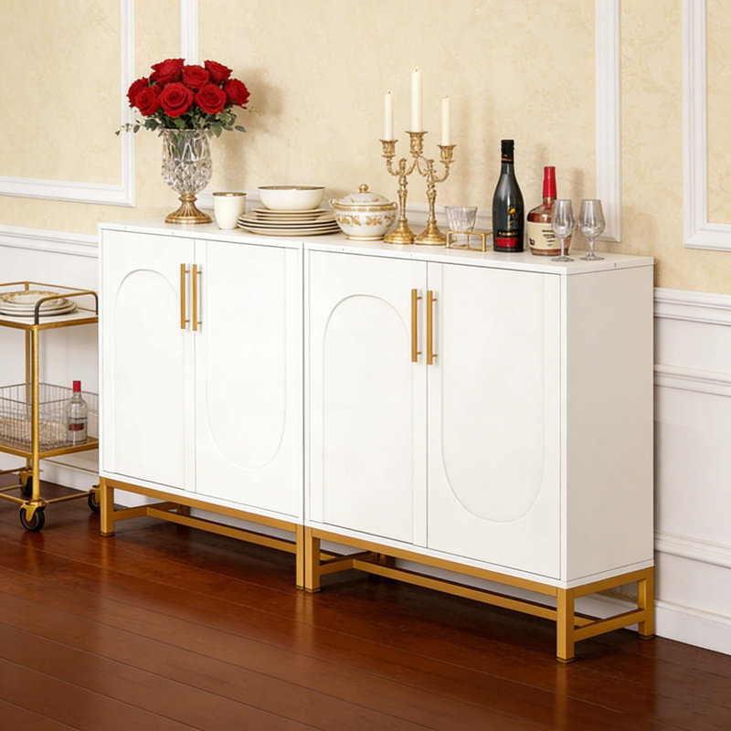 Buffet moderne avec tablettes réglables