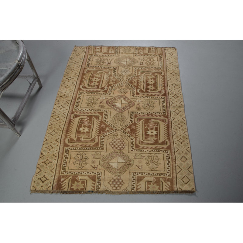 Tapis turc traditionnel tissé à la main en beige et brun pour un décor bohémien