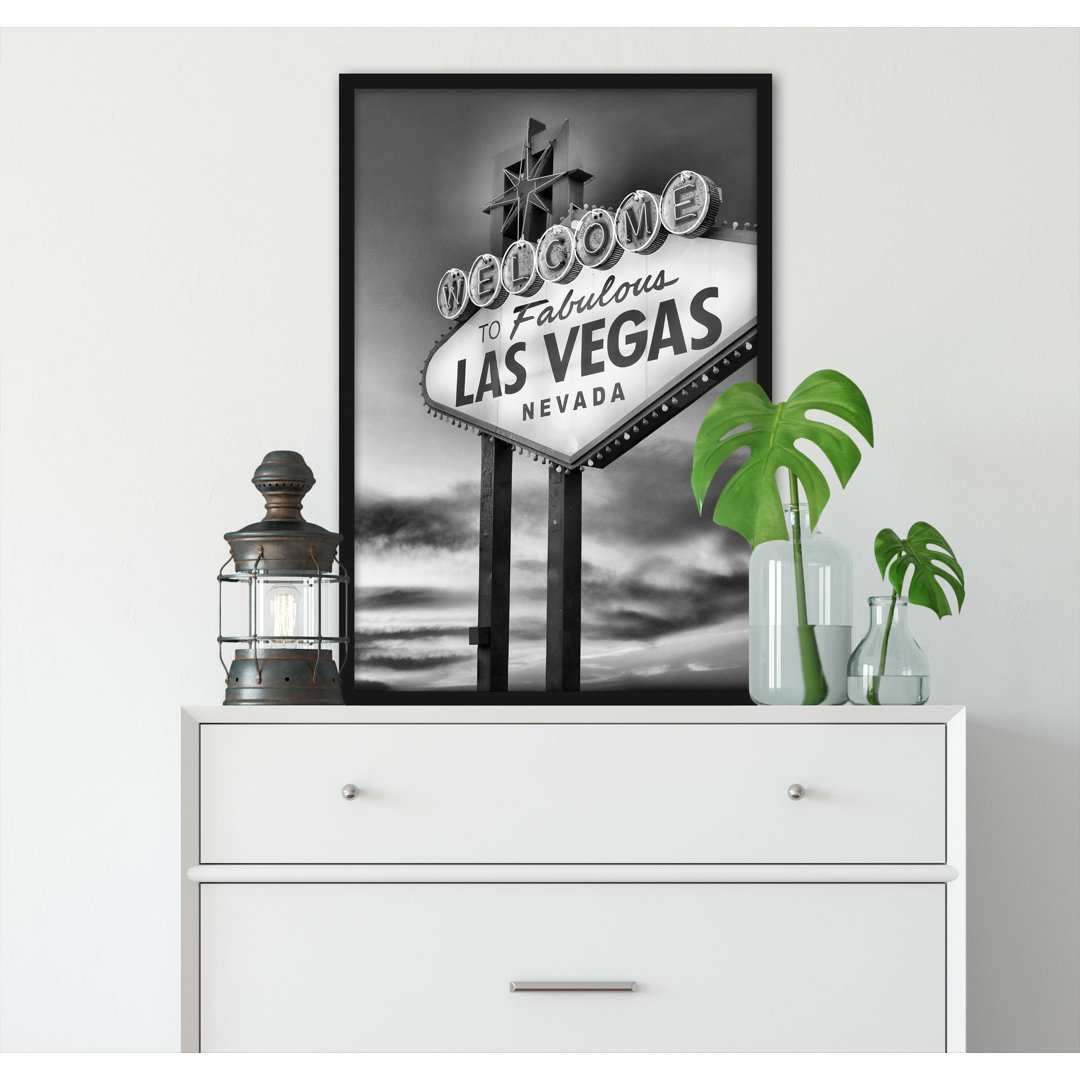 Gerahmtes Poster Las Vegas Schild in der Dämmerung