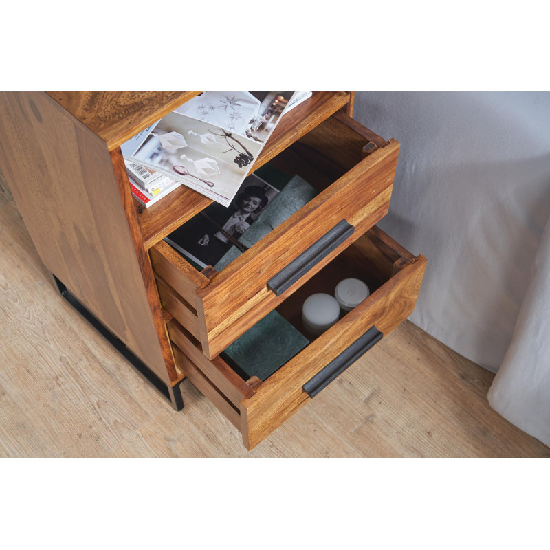 Turbeville 40cm W Iron Bedside Table