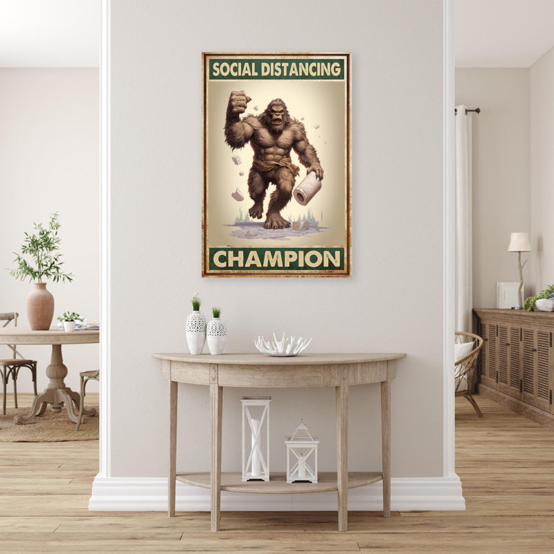 Lakendria Bigfoot avec champion du papier hygiénique, H 36 po x l 24 po x P 1,25 po