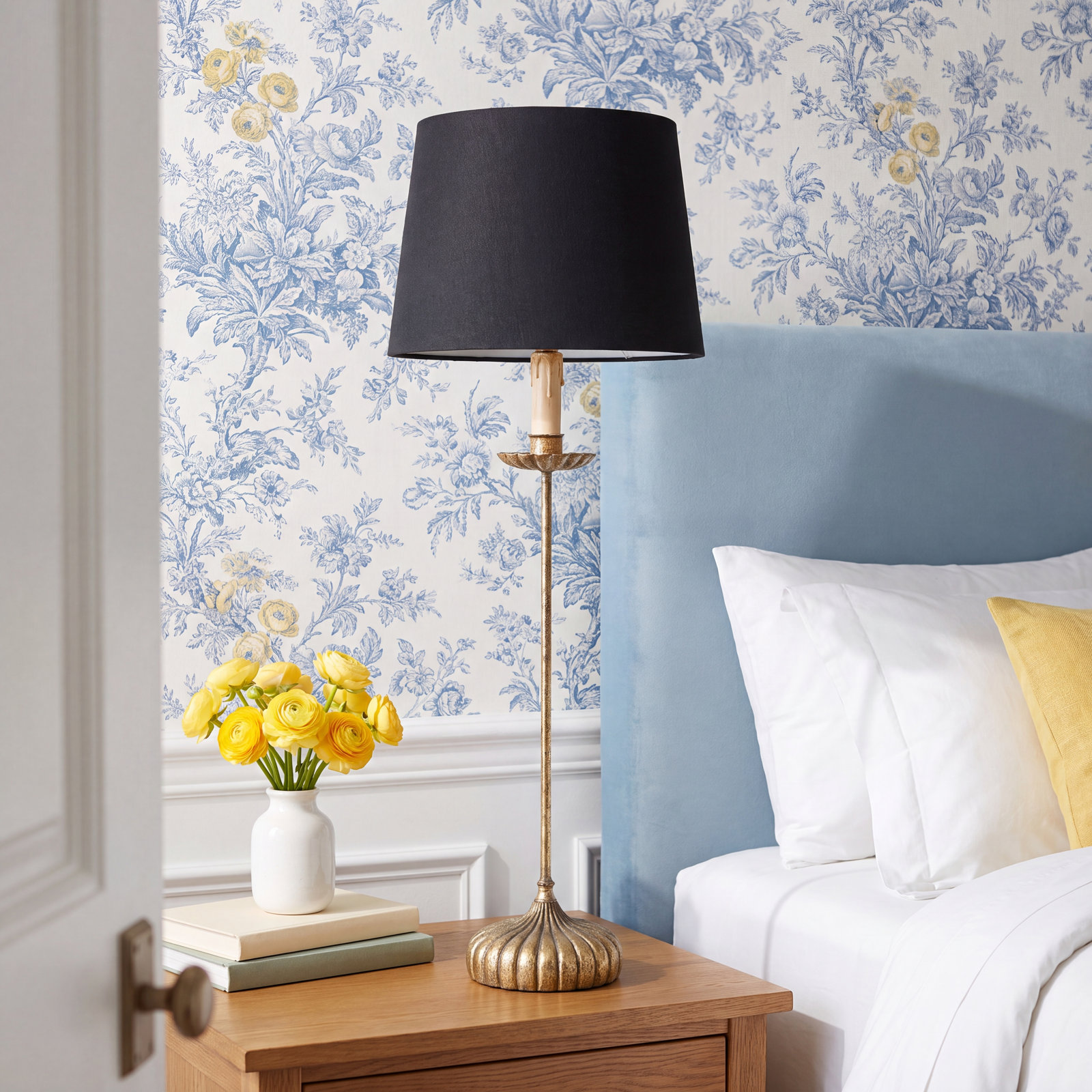 Clove Buffet Table Lamp