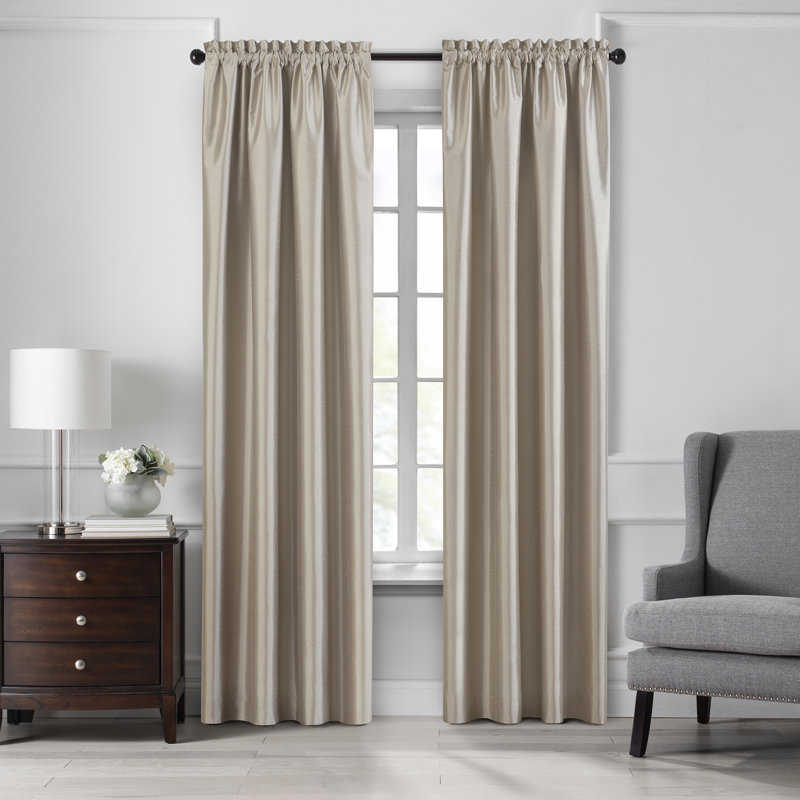 Rideau simple occultant et isolant avec passe-tringle Mullan, Taupe, 52 po x 84 po