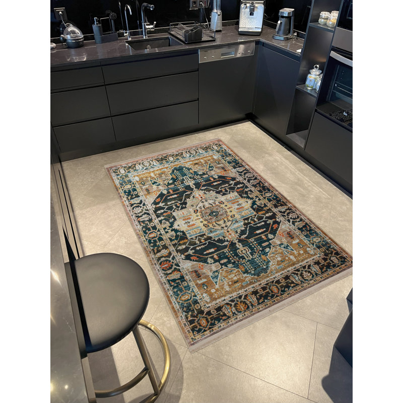 Multi-Colored Traditional Motif Ethnic Patterned Fringed Vintage Decorative Rug, Rectangle 4'11" x 9'10"