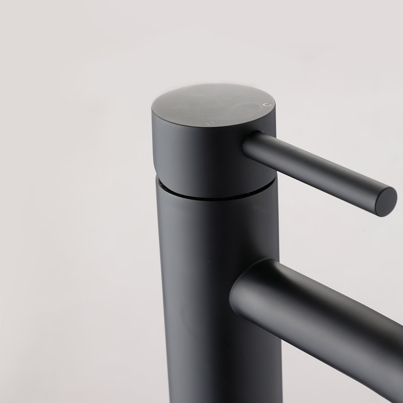 Single-handle Bathroom Faucet, Matte Black