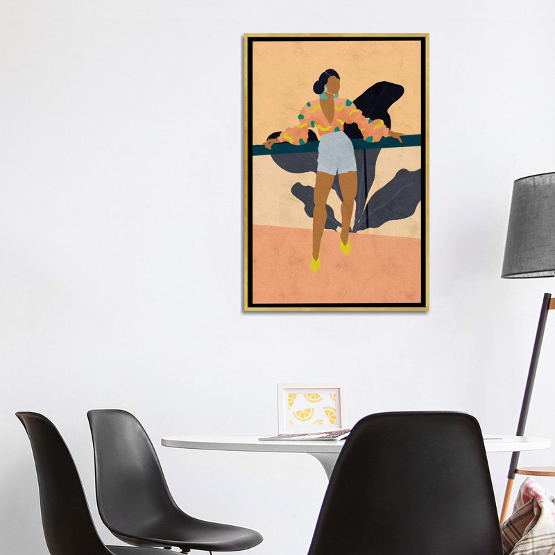 «Julie» par Reyna Noriega - reproduction imprimée, H 40 po x l 26 po x P 1,5 po, Toile encadrée d'or, Pas de tapis