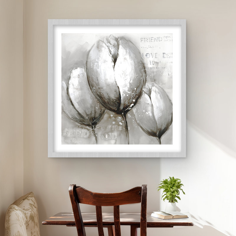 Trois tulipes blanches - imprimé mat gris dans le salon