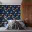 Rouleau de papier peint adhésif Moody Midnight Botanical