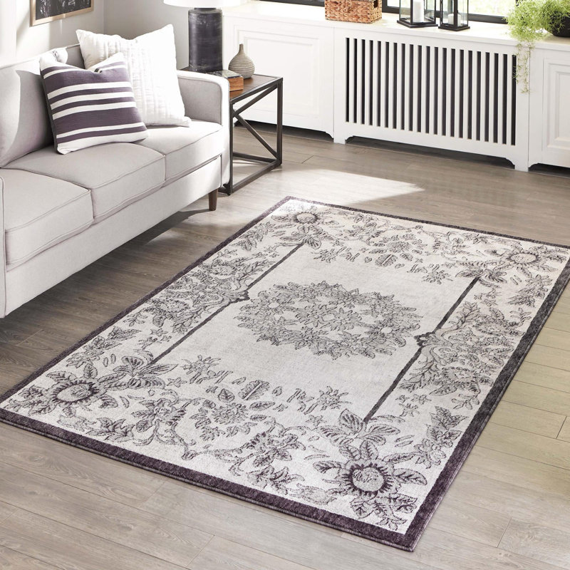 Tapis traditionnel ivoire-noir, Rectangle 7 pi 10 po x 10 pi