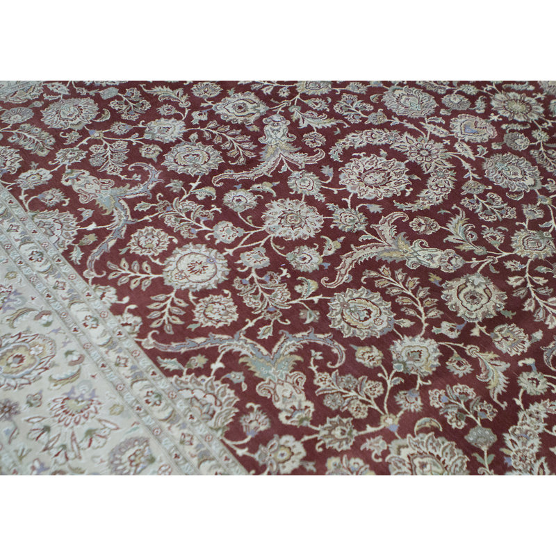 Oriental Area Rug in Red/Ivory