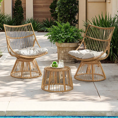 Chaise et table d'appoint
