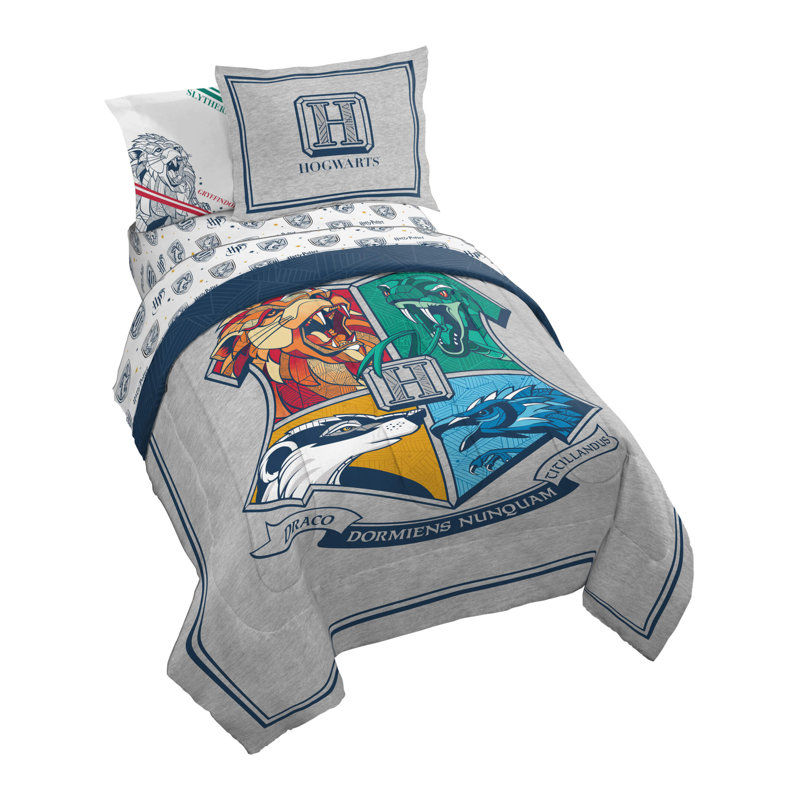 Harry Potter Stand Together Bed Set, Twin Comforter + 4 Additional Pieces