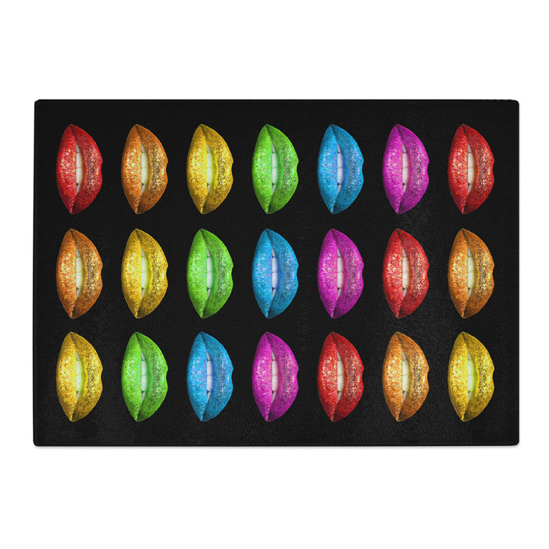 Lips Chopping Board, 0.4cm H x 20cm W x 28.5cm L