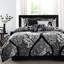Grand édredon noir - 7 pièces. Coton complexe imprimé. Remplir. 2 taies décoratives, 3 coussins, 1 édredon, . Facile à entretenir et confortable. Rembourrage élégant. Complet avec choix lavable à la machine-127364396-127364397