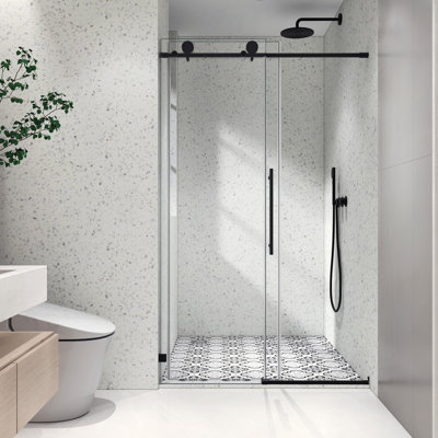 Une porte de douche fixe et une porte décalée noir mat sans cadre, de grandes poulies de 70 mm 304 SUS avec fonction de fermeture douce réglable, avec nettoyage facile et protection anti-déflagrante