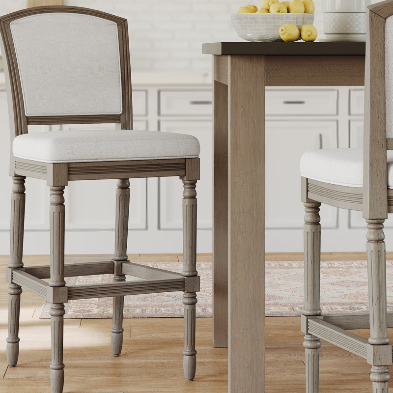 Tabouret de bar gris avec siège et dossier rembourrés, hauteur de 31 po, convient aux espaces de jeu texturés et vieillis