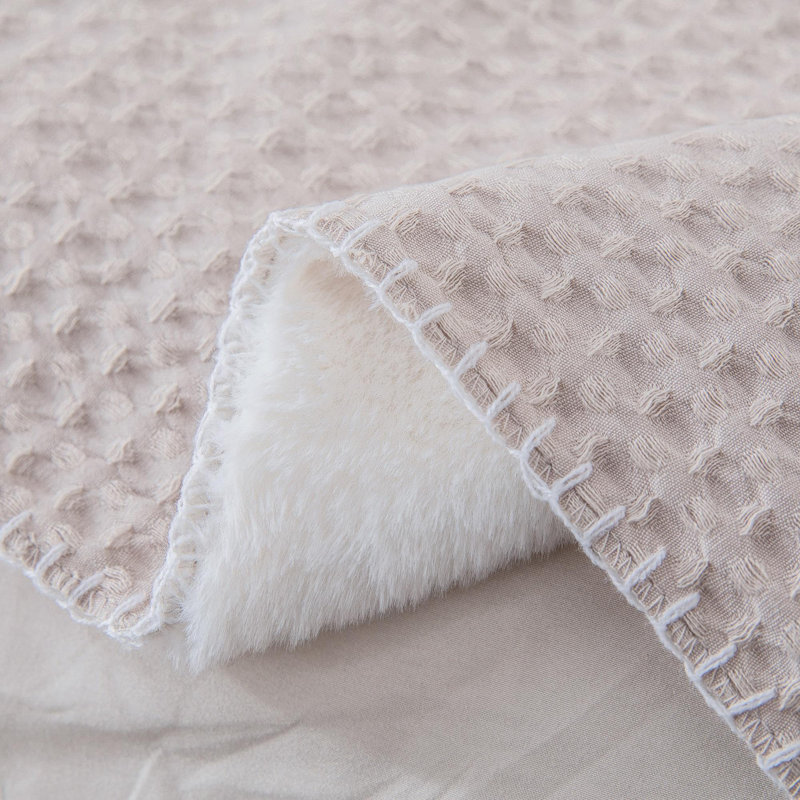  Jeté double face Waffle Weave to Faux Fur, Beige