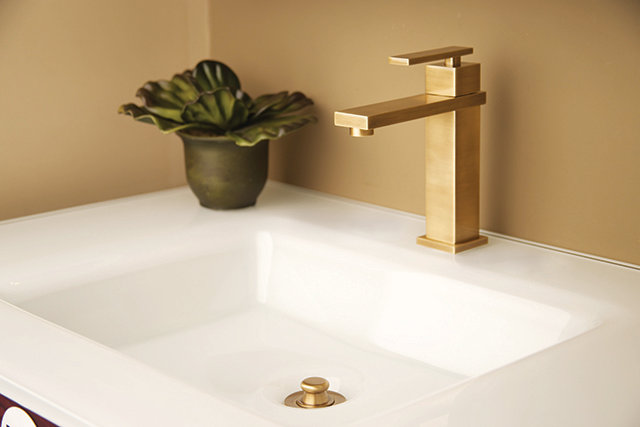 Skylar Single Hole Bathroom Faucet with Drain Assembly