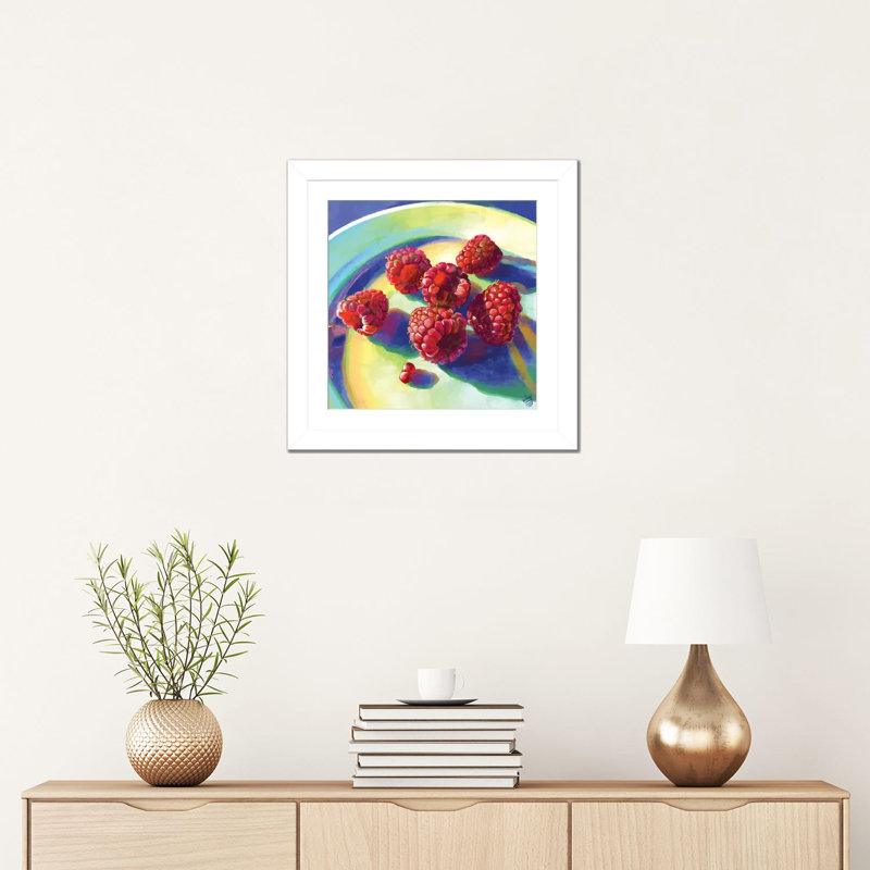Framboises sur une plaque - reproduction d'art murale - papier d'art encadré, H 16 po x l 16 po, Blanc