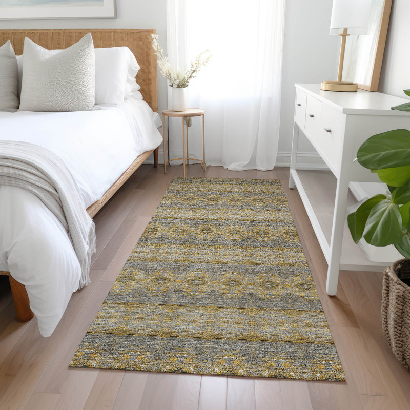 Everlee Washable Floral Indoor / Outdoor Rug, Runner 2'3" x 7'6"