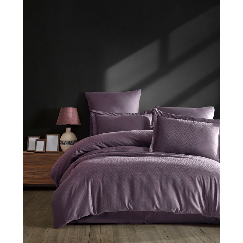 Hammed Cotton Chevron / Zig Zag Duvet Cover Set with Pillowcases Included, Damson