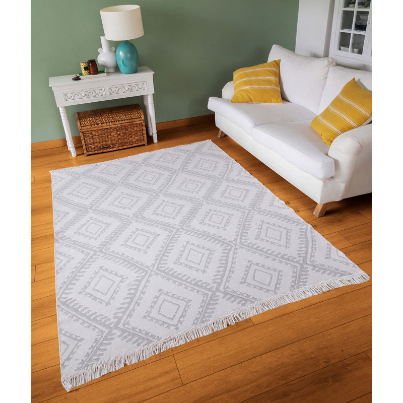 Poteat Cotton Argyle Indoor Rug, Rectangle 4' x 5'11"