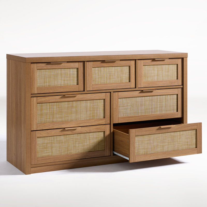 Arianna 52.7" W 7-Drawer Dresser, Natural Oak