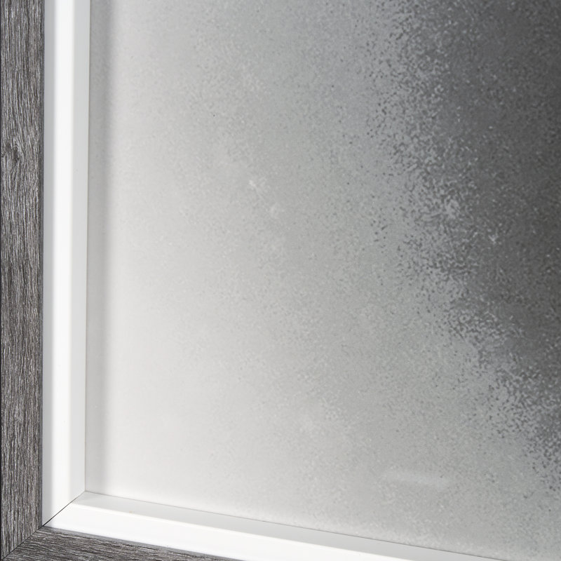 «Snow Mask a», reproduction d'art encadrée texturée matte sous verre