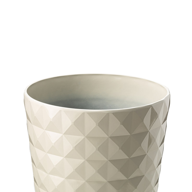 Dneisha Handmade Pot Planter, White