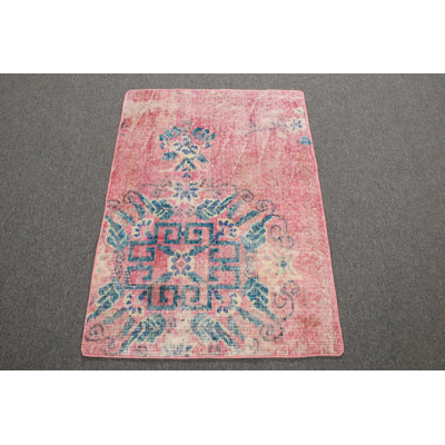 Vintage Pink Turkish Rug Ideal for Living Room or Bedroom - High Quality and Aesthetically Pleasing