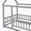 Lit simple en bois avec structure de toit de maison, garde-corps de clôture, gris
