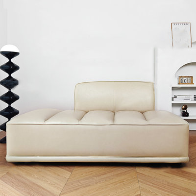 Chaise longue spacieuse pour l'intérieur en similicuir