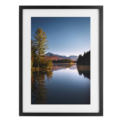 «Autumn Morning Wilderness», reproduction sous verre encadrée, conception par Jonathan Zahaurek