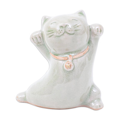Figurine céladon en céramique fabriquée à la main