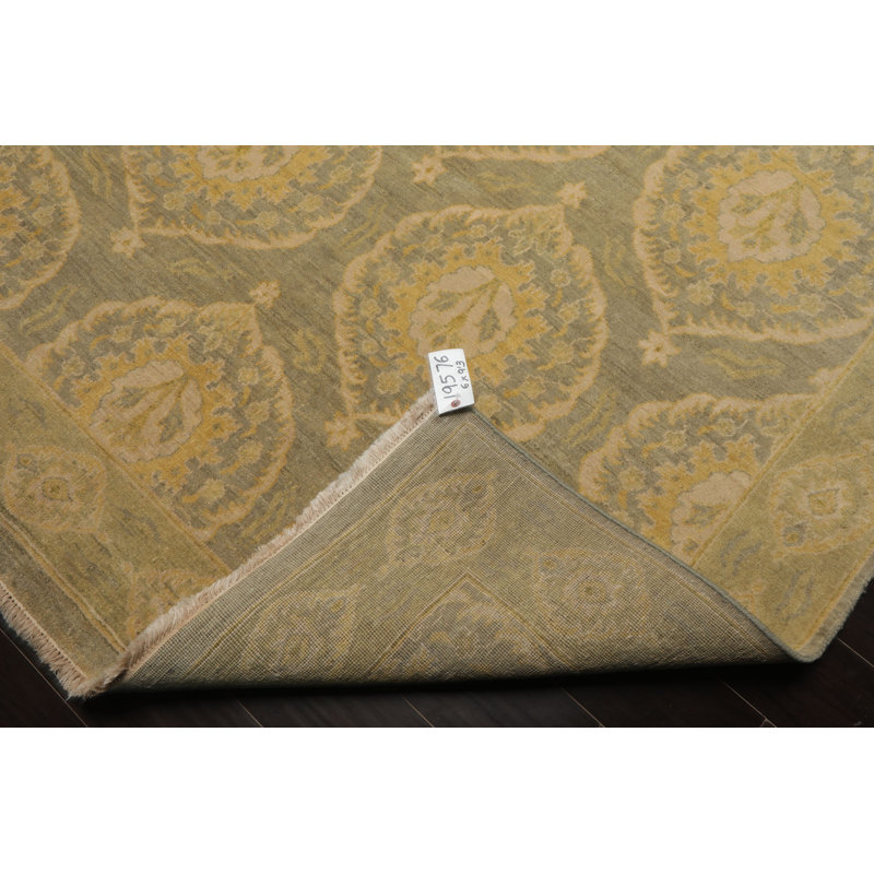Tapis transitionnel céladon en laine noué à la main 6 x 9 pi 3 po