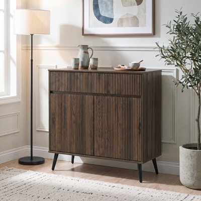 Buffet moderne avec portes cannelées, buffet avec rangement, crédence contemporaine pour salle à manger, cuisine et salon