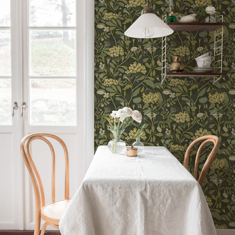 Hjarterum 10.05m x 53cm Wallpaper Roll, Dark Green