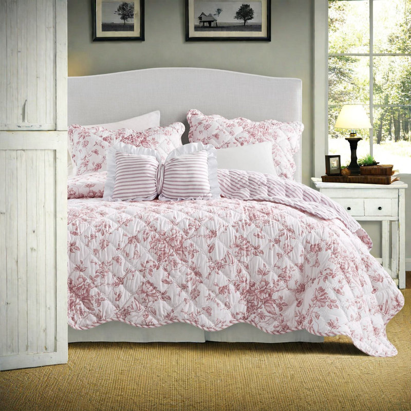 Reversible King Bedding Sets, Soft Polyester Floral Farmhouse Home Quilt