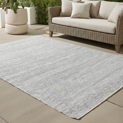  Contemporary Solid Hand-Woven Polyester Indoor/Outdoor Area Rug
