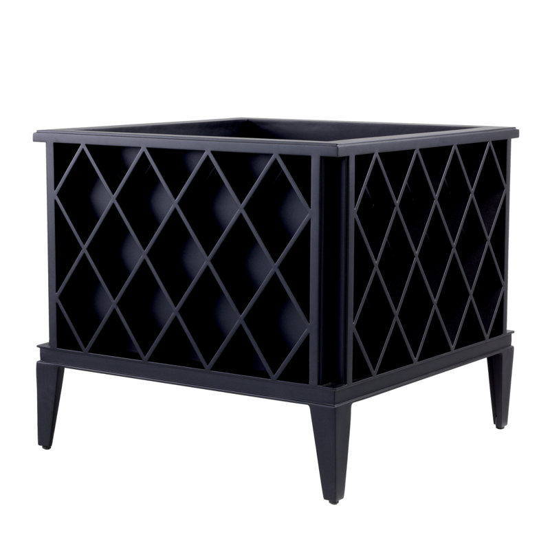 Ocean Club Metal Planter, Matte Black