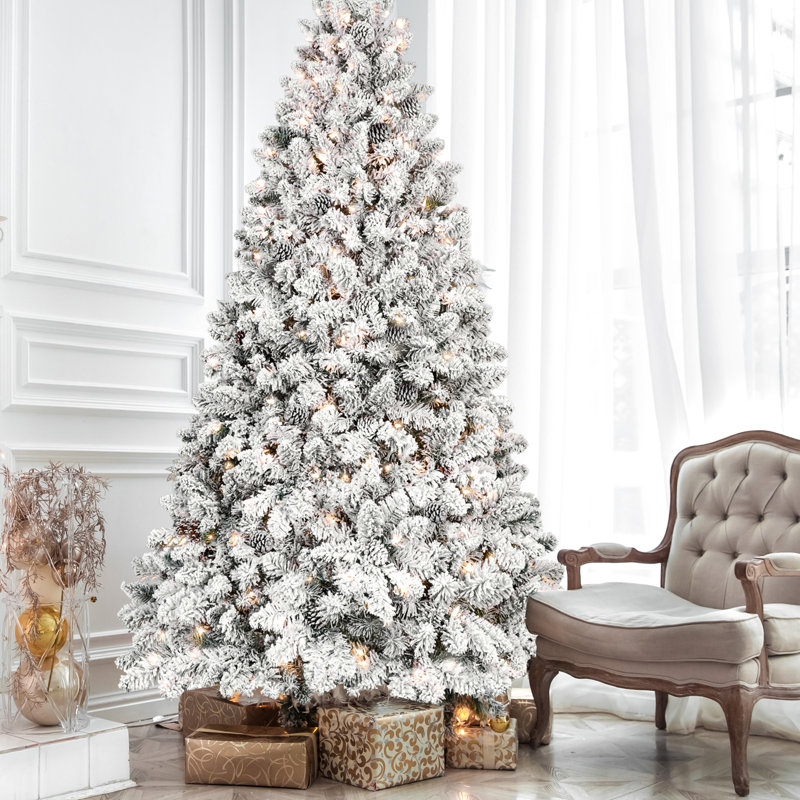 Arbre de Noël enneigé 8 pi avec 700 lumières Ul, 54 branches de pin véritable, 1754 branches articulées, support en métal massif pour le décor des Fêtes, structure, base robuste pour l'hiver