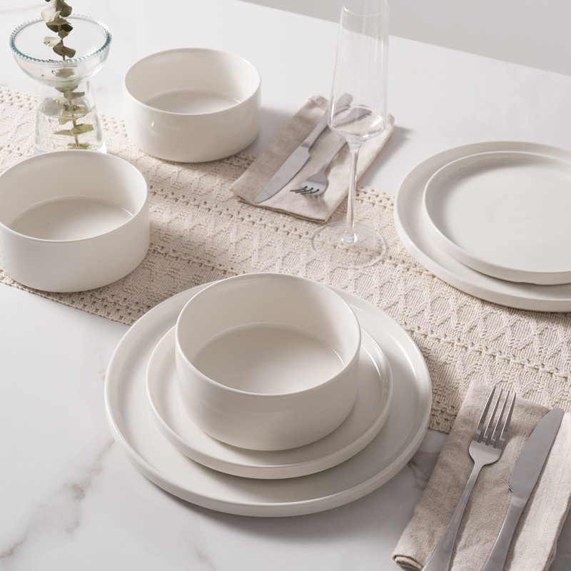18-Piece Porcelain Dinnerware Set - Service For 6, White