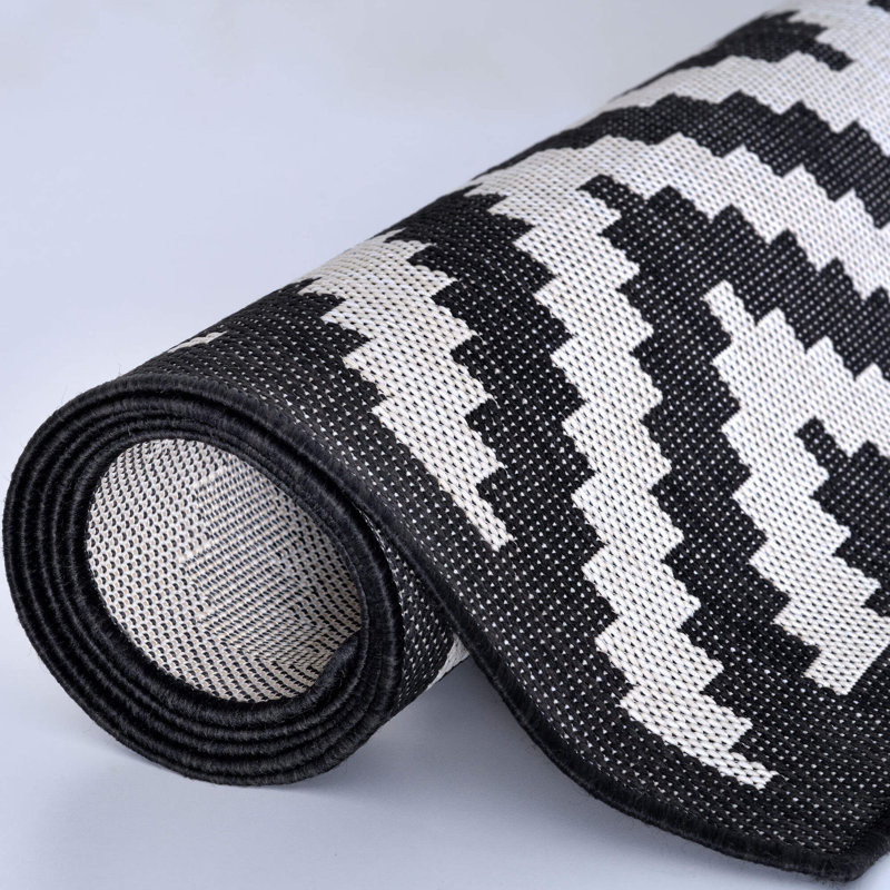 Ecology Collection Geometric Indoor / Outdoor Area Rug, Rectangle 140 x 200 cm