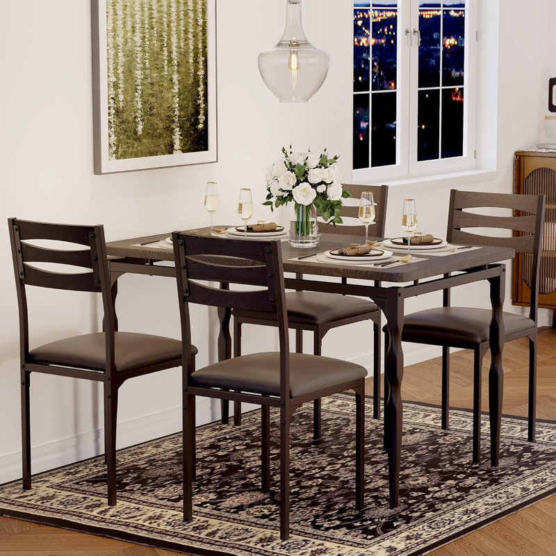 Ensemble de table de salle à manger industrielle 5 pièces pour 4 personnes, table rectangulaire et 4 chaises, structure en métal robuste, coussins moelleux, résistant aux marques, pour petite cuisine ou appartement - grain de bois noir