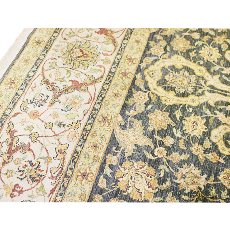 Tapis noir et ivoire de haute qualité noué à la main