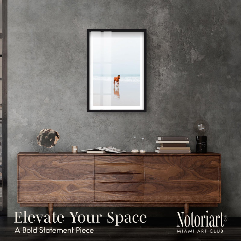 «Hazy Hooves Shadowbox Print Travel Art Prints» par Notoriart, H 31 po x l 21 po, Noir