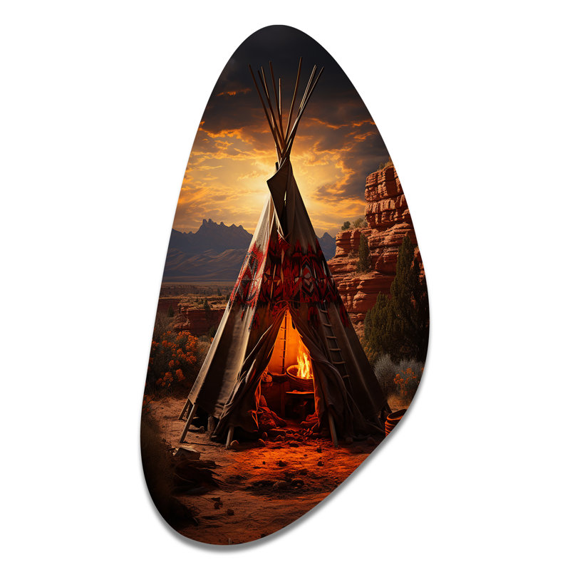Orange orange Tipi embrassant la tradition I - art mural asymétrique en métal de forme amérindienne